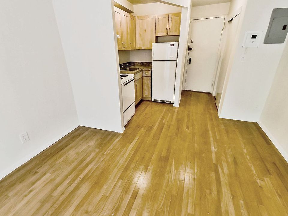 2nd image of 430 E 84th St #2