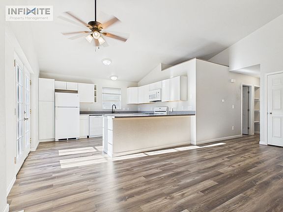4th image of 108 11th St APT A
