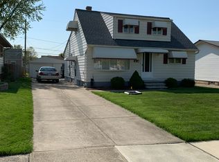 6462 Delores Blvd, Brookpark, OH