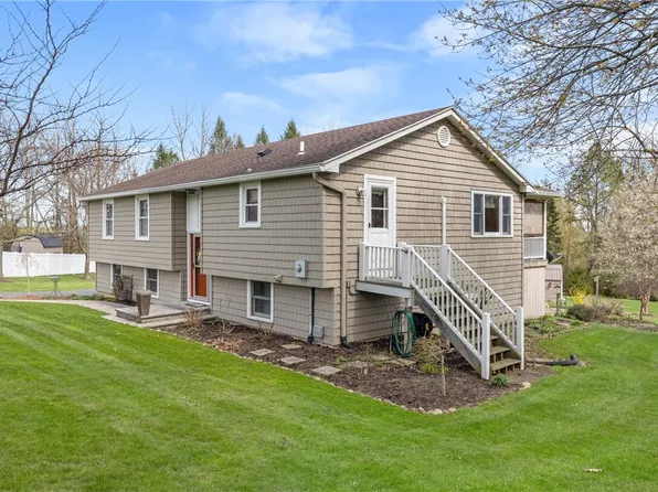 20 Northview Dr, Penn Yan, NY 14527