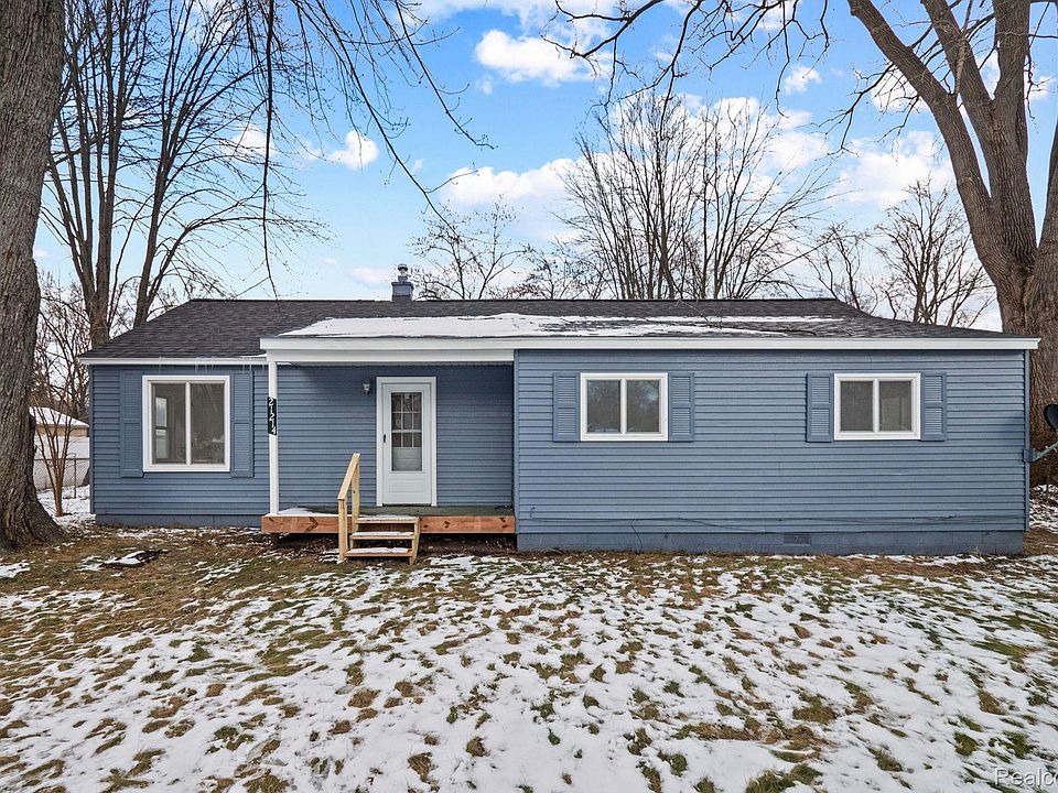 1st image of 21214 Flanders St