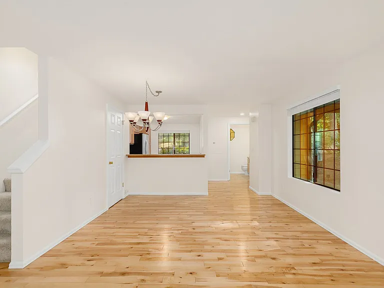13702 NE 85th St — Photo 11