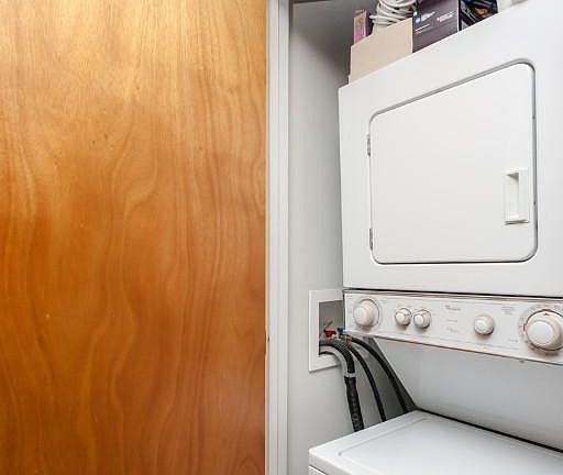 4th image of 2254 W Foster Ave #1612