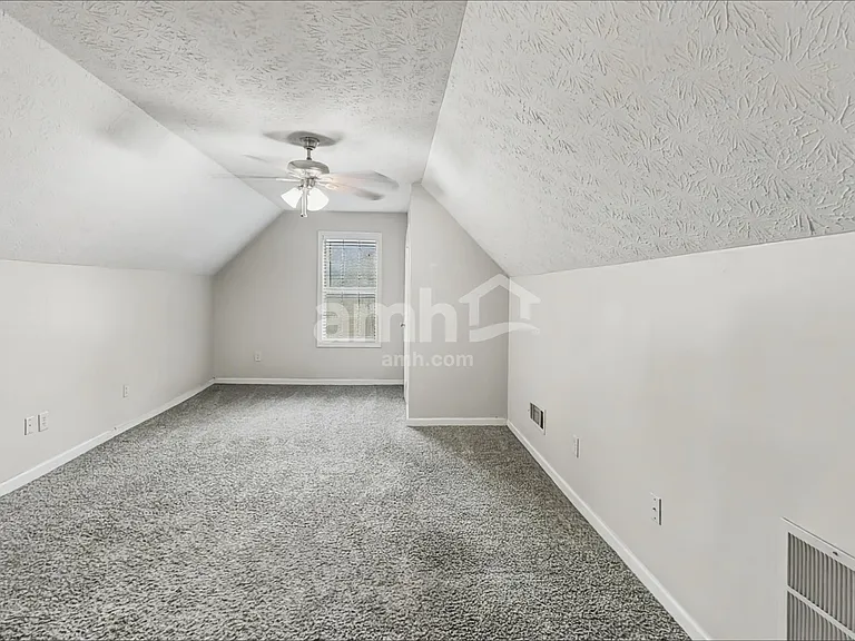 840 James Ridge Dr — Photo 16