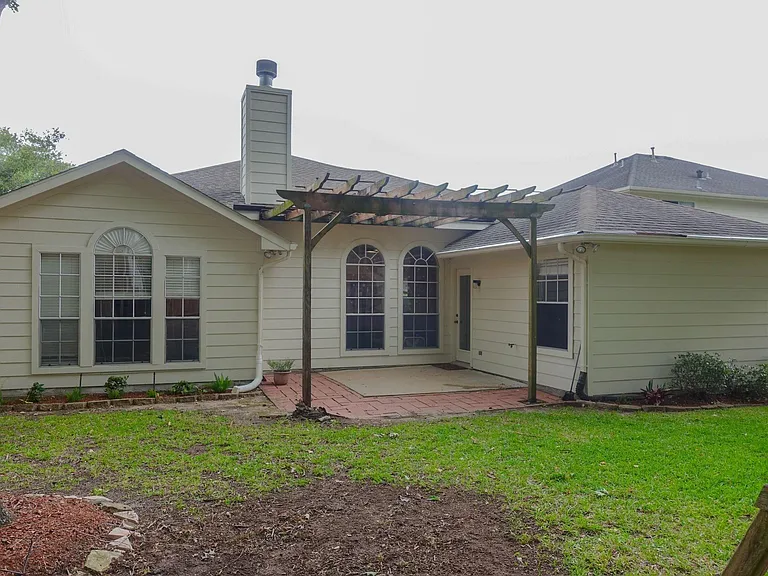 20735 Spring Rose Dr — Photo 18