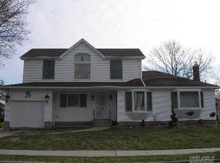 29 London Rd, Syosset, NY 11791