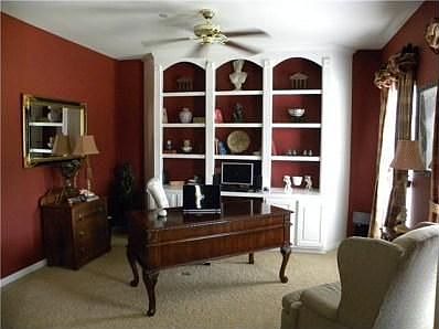 5th image of 4508 Sawmill Pl