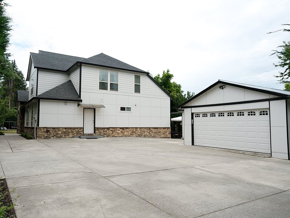 1st image of 4604 NE 119th St