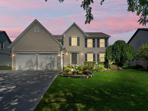 2nd image of 2947 Honeysuckle Ln