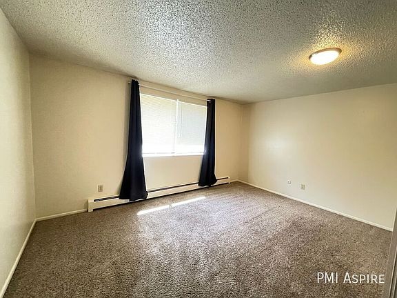5th image of 136 E 8th Ave APT 2