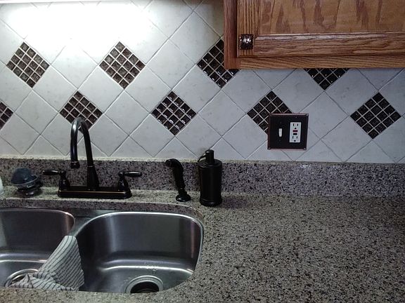 Quartz counter top 