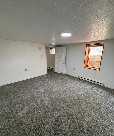 815 College St N — Photo 24