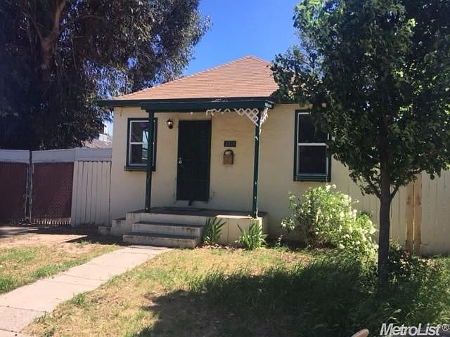 2nd image of 3315 38th St