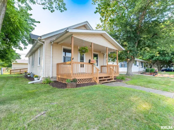 1501 Martha St, Pekin, IL 61554