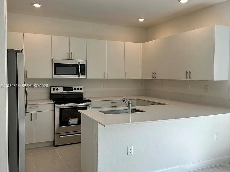 13254 SW 285th St #13254 — Photo 3