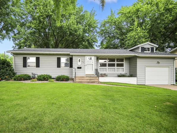 556 12th St SE, Owatonna, MN 55060