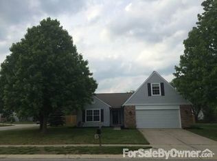 702 Parker Oaks Way, Brownsburg, IN 46112