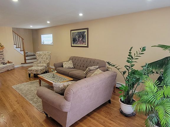 3rd image of 2520 Sheila St