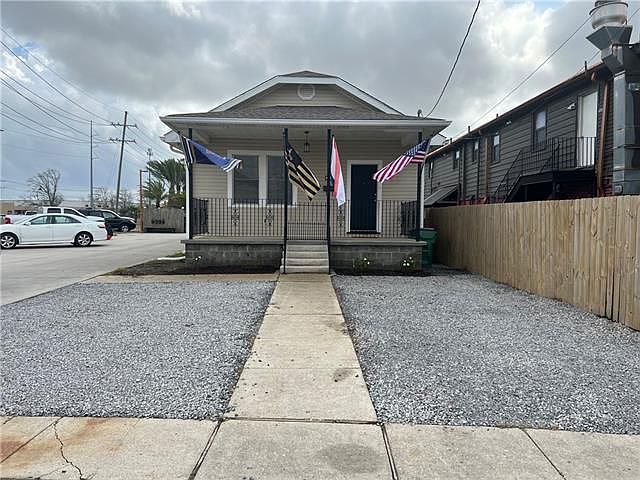 1st image of 6180 Camden Ave