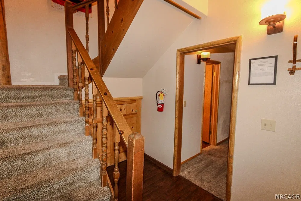 3 bed, 1.5 bath, 1152 sqft, $2,100 — Photo 3