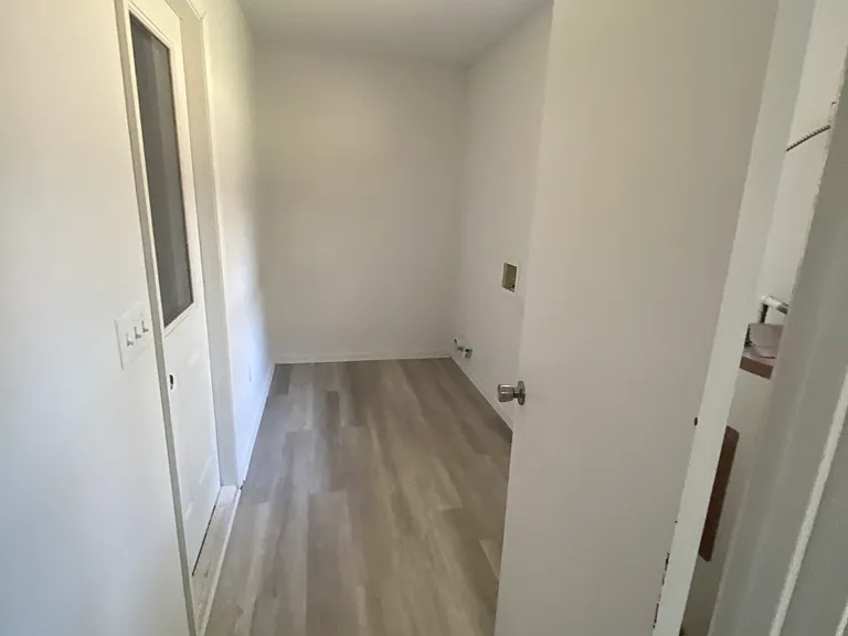 105 Maid Marian Ct — Photo 28