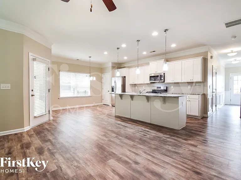 230 Hickory Commons Way — Photo 5