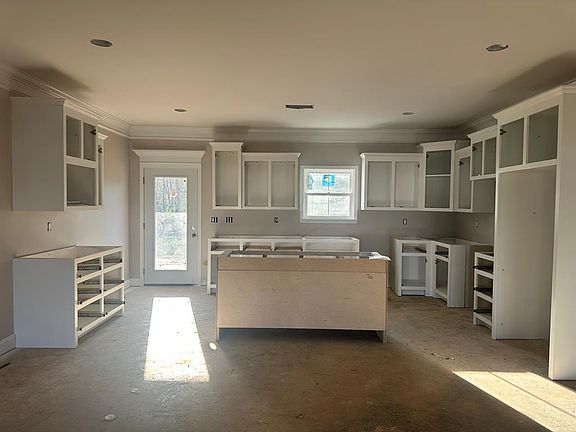 5th image of 203 Churchview Dr