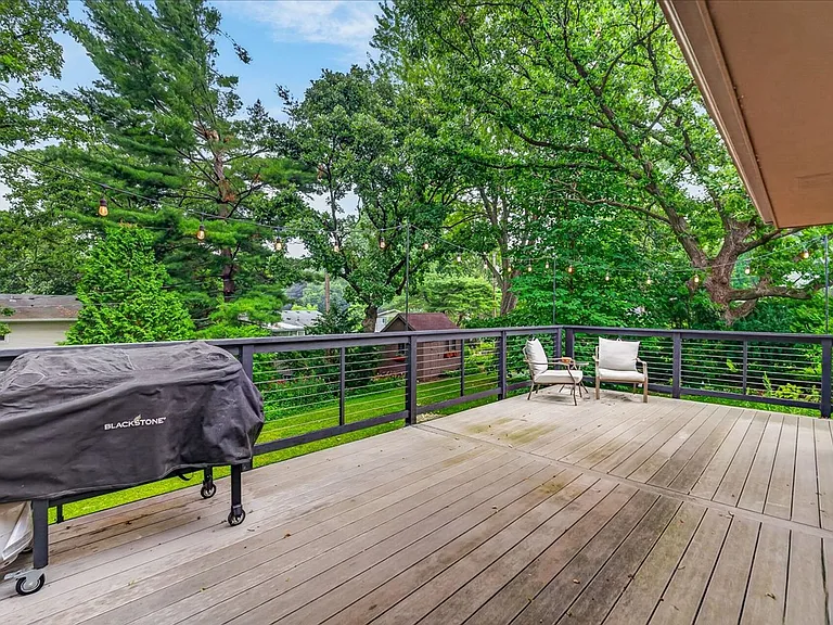18 Cathy Ct — Photo 47