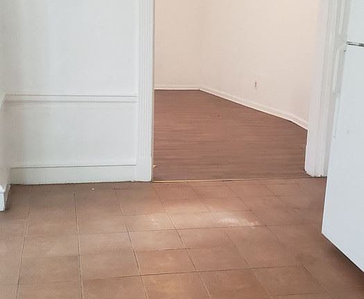 3rd image of 4522 N Broad St #1