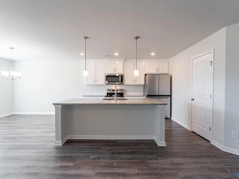 102 Waltrip Dr — Photo 12