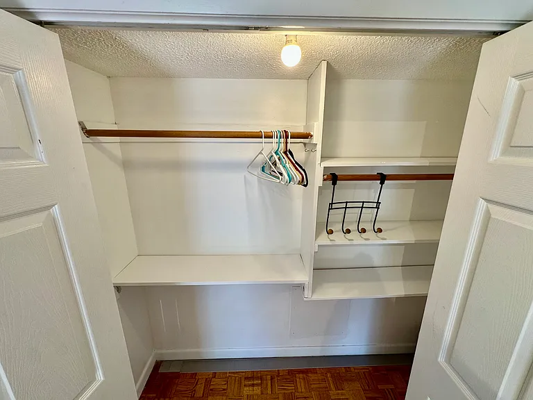 44 Broadlawn Park — Photo 23