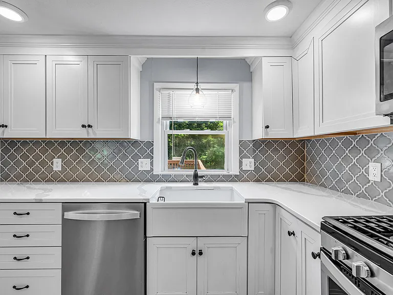 141 Cedar Rd — Photo 1