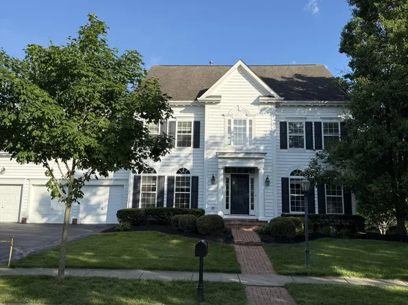 7155 Tumblebrook Dr, New Albany, OH 43054