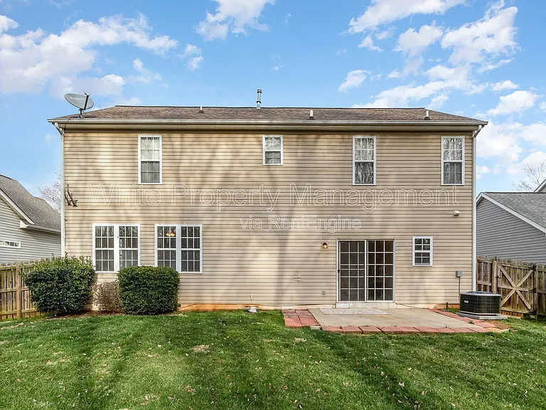 17304 Commons Crossing Dr — Photo 24