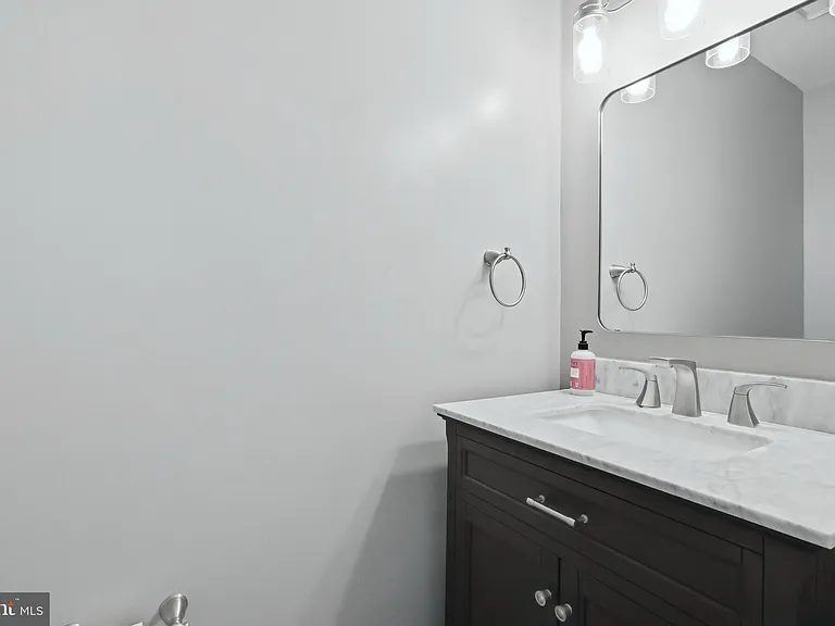 900 Hickory Cir — Photo 29