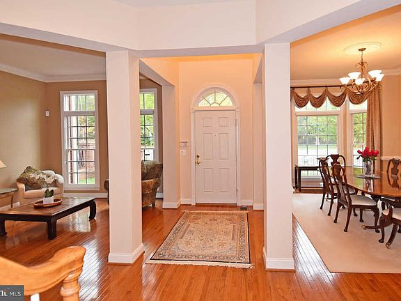 3rd image of 12701 Lady Somerset Ln