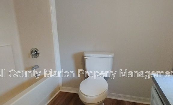 5th image of 1011 NW 42nd Ln