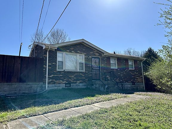 2nd image of 811 Bradley St