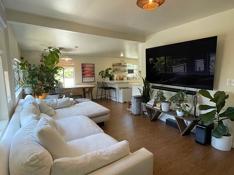 1956 Vestal Ave #1/2 — Photo 7