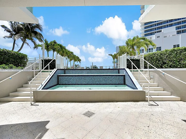 3801 Collins Ave #1102 — Photo 39