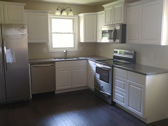 2nd image of 506 SE 19th St