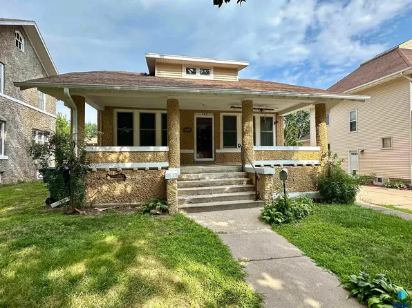 742 N Freeman Ave, Luverne, MN 56156