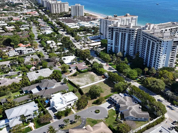 3 Winnebago Road, Sea Ranch Lakes, FL 33308