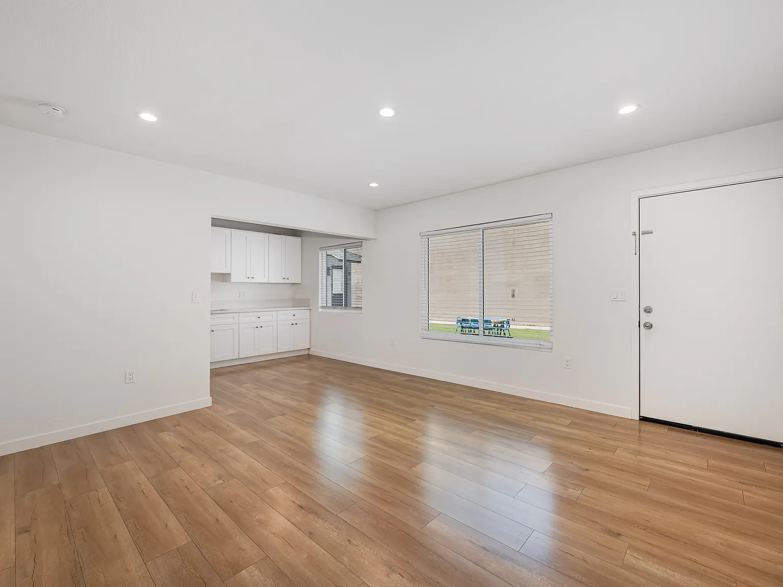 1 bed, 850 sqft, $2,600 — Photo 2