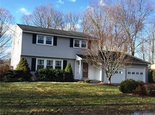 107 Brookside Ln, Fayetteville, NY 13066