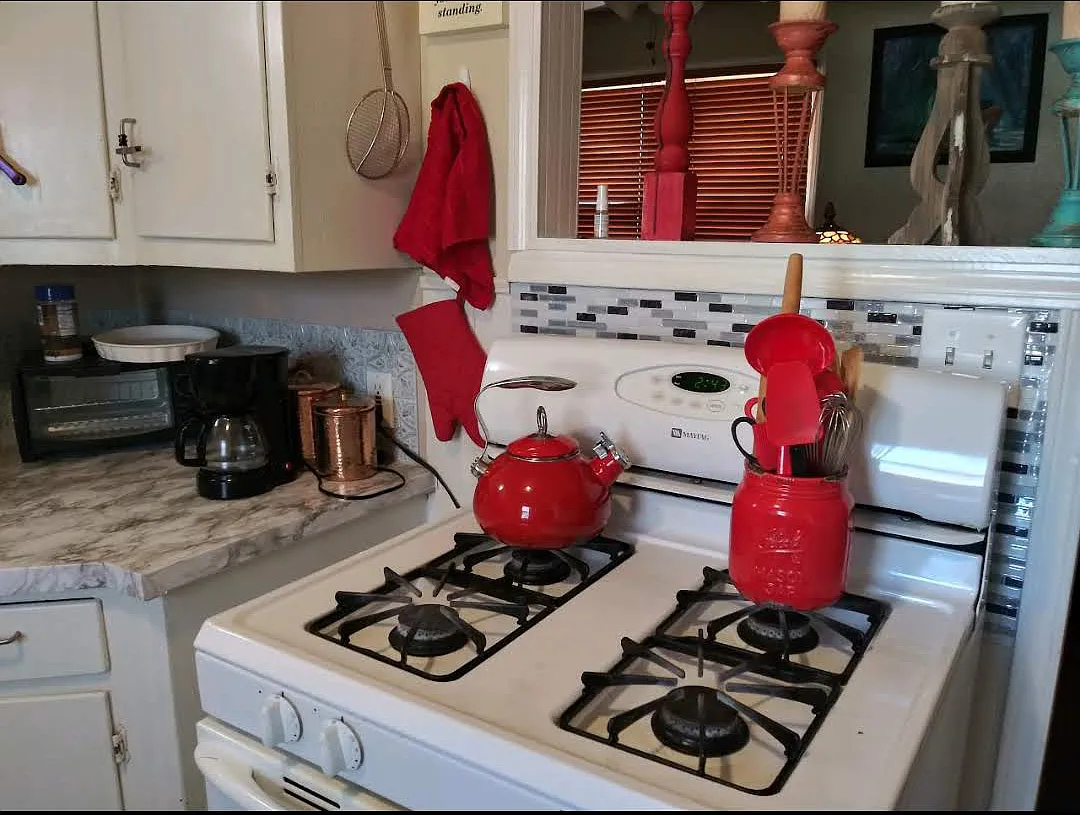 4015 SE 11th Street — Photo 2