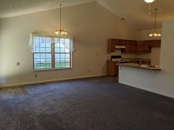4th image of 6731 Grovebelle Dr