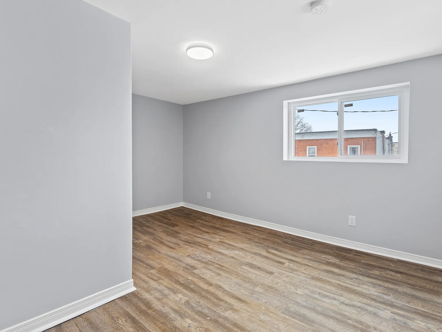 235 Percy Street — Photo 3