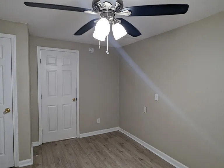 204 Brigadier St — Photo 6