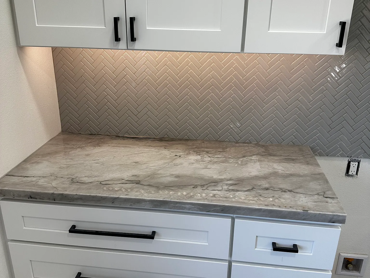 2 bed, 1.5 bath, $2,850 — Photo 2